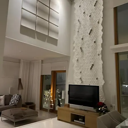 Modern Riverside Villa W Magnificent River Views *