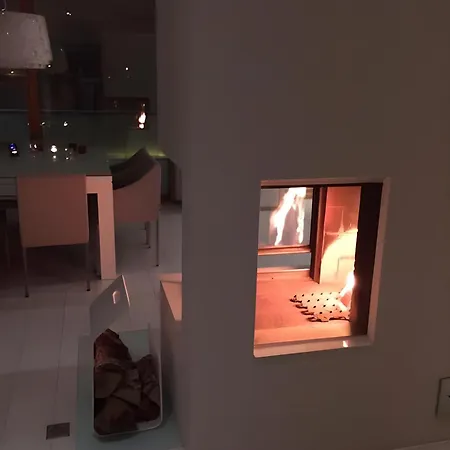 Modern Riverside Villa W Magnificent River Views Villa *