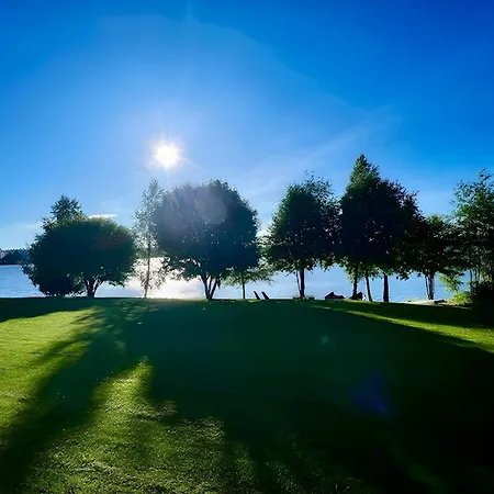 Modern Riverside Villa W Magnificent River Views Villa *