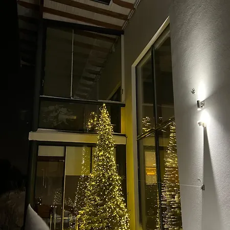 Modern Riverside Villa W Magnificent River Views Villa